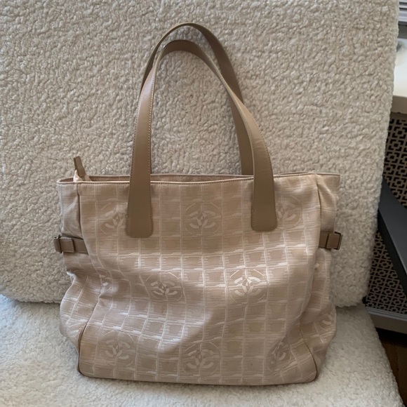 Authentic Chanel Tote Bag - Picture 10 of 10